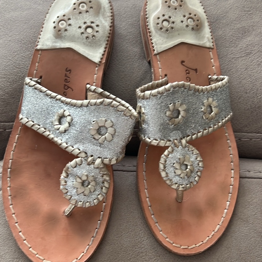 Jack rogers silver size 7 sandals